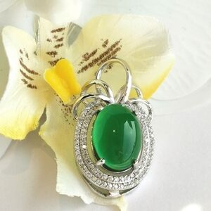 New, sterling silver cz green Onyx pendant